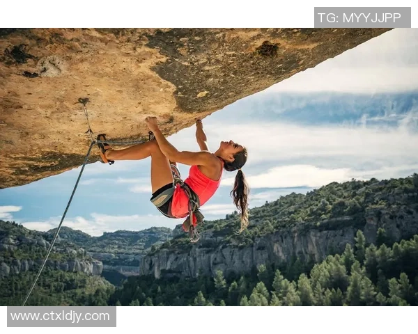 深圳攀岩队的奋斗与突破：一段激情与坚持交织的攀岩旅程纪实